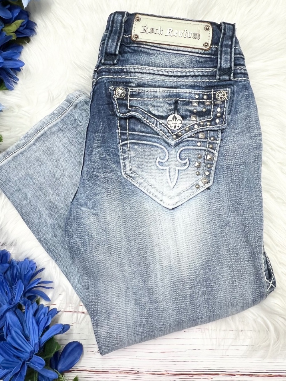 👖|•ROCK REVIVAL•| Wendy Capri Low Rise Flap Pocket Jeans Size 26👖